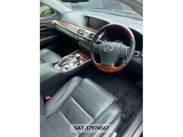 Lexus LS 2016-03 391883-5