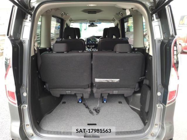 Nissan SERENA 2019-09 352595-26