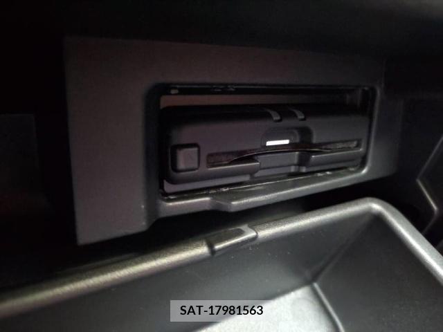 Nissan SERENA 2019-09 352595-16