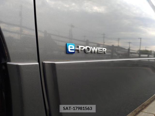 Nissan SERENA 2019-09 352595-10