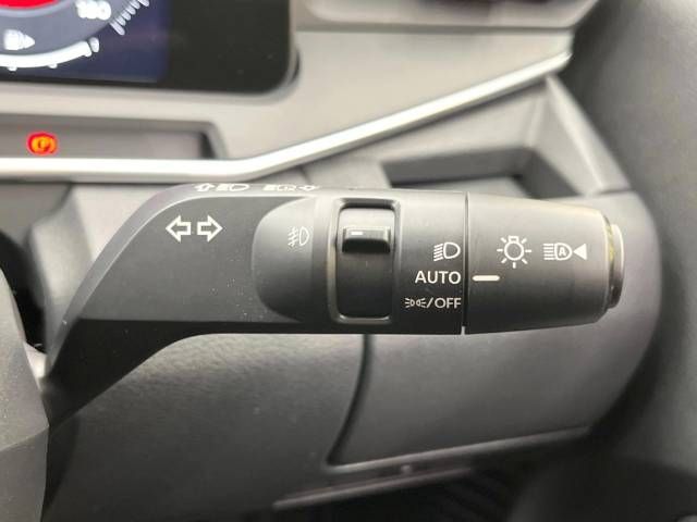 Nissan AURA 2023-06 181364-7