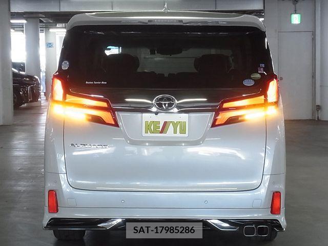 Toyota ALPHARD 2018-10 217902-5
