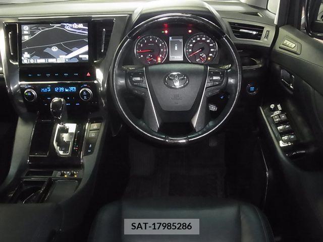 Toyota ALPHARD 2018-10 217902-9