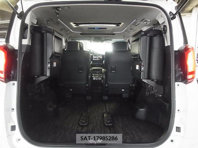 Toyota ALPHARD 2018-10 217902-14