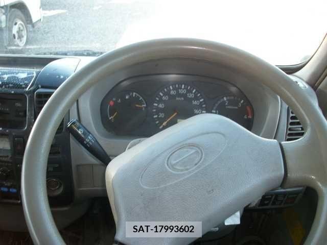 Hino DUTRO 2003-12 320352-6
