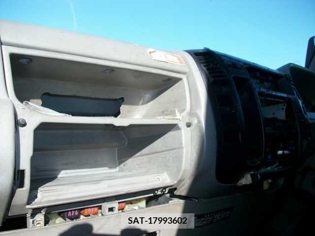 Hino DUTRO 2003-12 320352-19