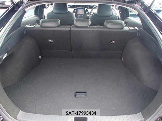 Toyota PRIUS 2019-02 322615-14