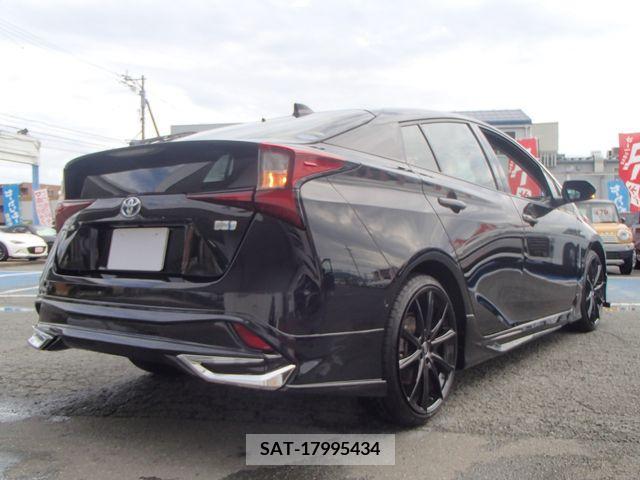 Toyota PRIUS 2019-02 322615-1