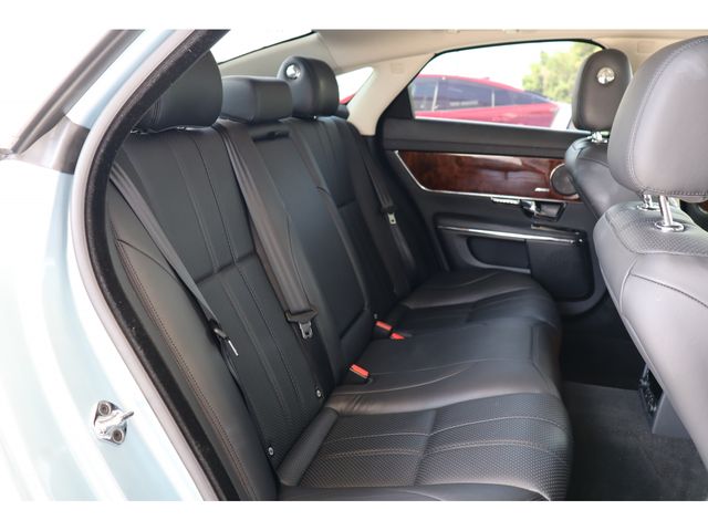 Jaguar XJ SERIES 2014-08 11935-23
