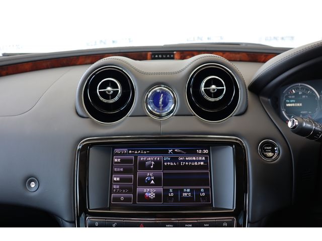 Jaguar XJ SERIES 2014-08 11935-14