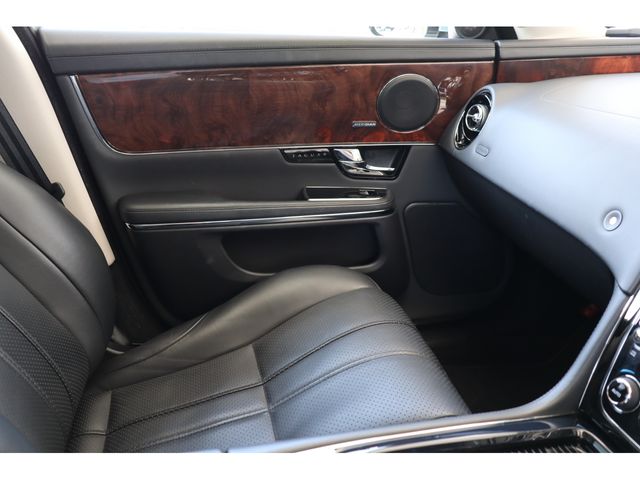 Jaguar XJ SERIES 2014-08 11935-21
