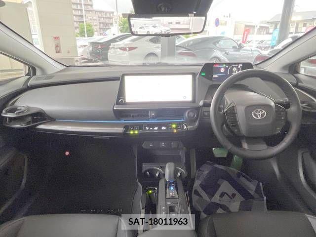 Toyota PRIUS 2023-05 333060-1