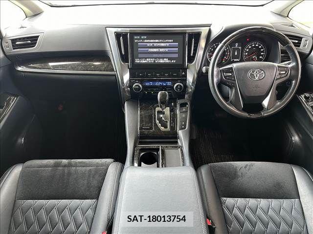 Toyota ALPHARD 2016-06 354979-1