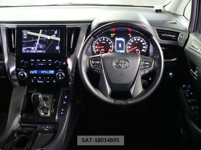 Toyota ALPHARD 2022-04 204780-9