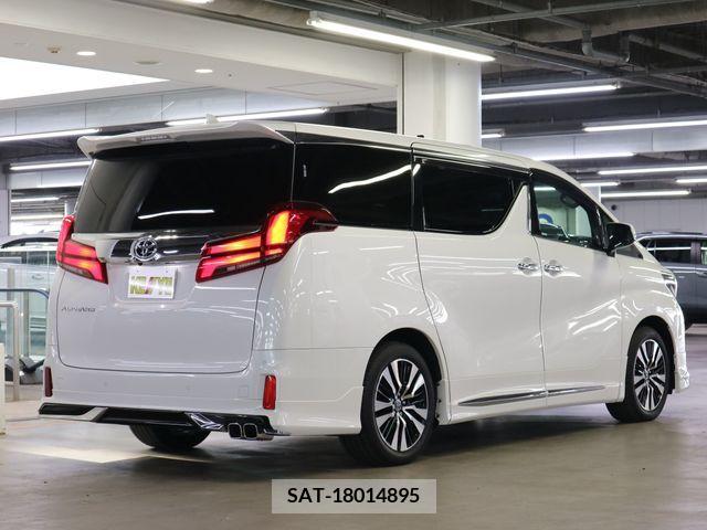 Toyota ALPHARD 2022-04 204780-1