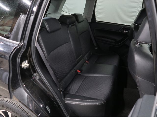 Subaru FORESTER 2018-06 16923-4