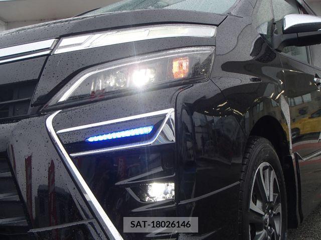Toyota VOXY 2018-03 321570-7