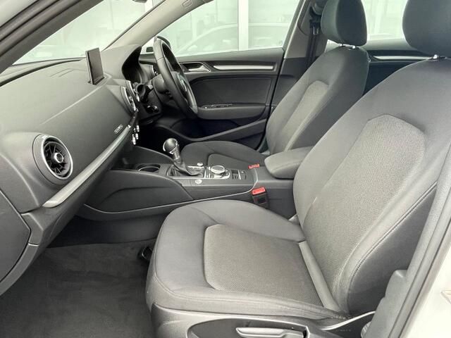 Audi A3 2019-10 23571-12