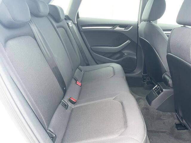 Audi A3 2019-10 23571-11