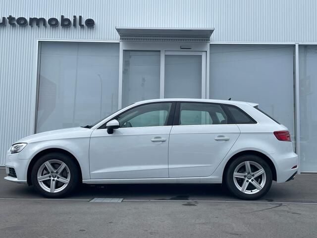 Audi A3 2019-10 23571-4