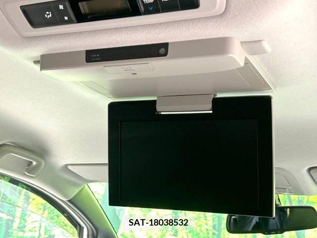 Toyota ESQUIRE 2015-06 337801-2