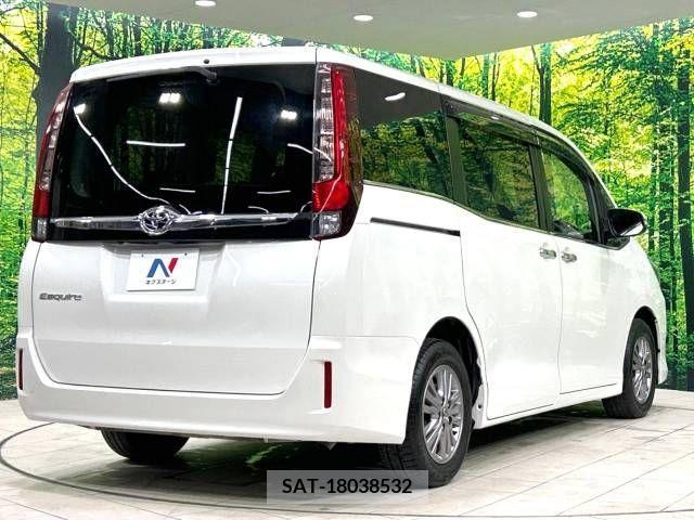 Toyota ESQUIRE 2015-06 337801-18