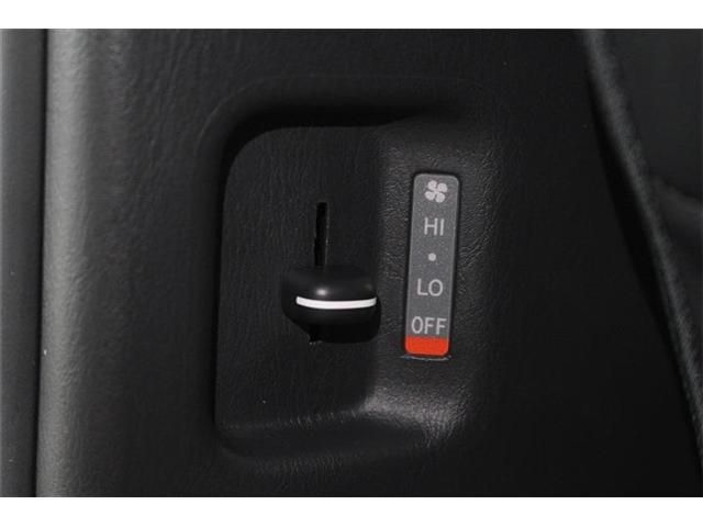 Toyota REGIUSACE VAN 2019-03 23426-27