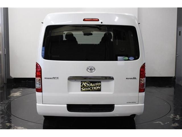 Toyota REGIUSACE VAN 2019-03 23426-5