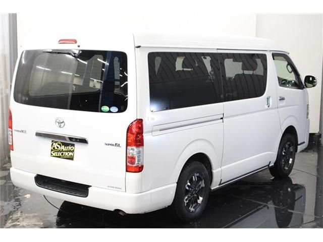 Toyota REGIUSACE VAN 2019-03 23426-11
