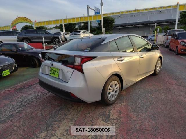 Toyota PRIUS 2021-03 282303-10