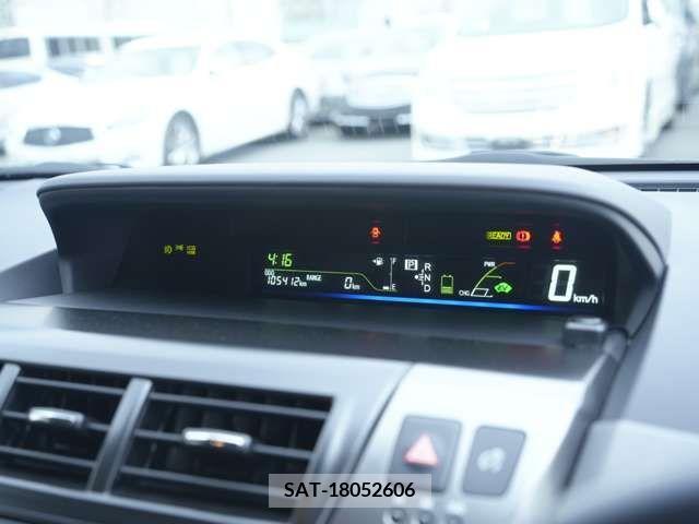 Toyota PRIUS ALPHA 2013-11 381883-5