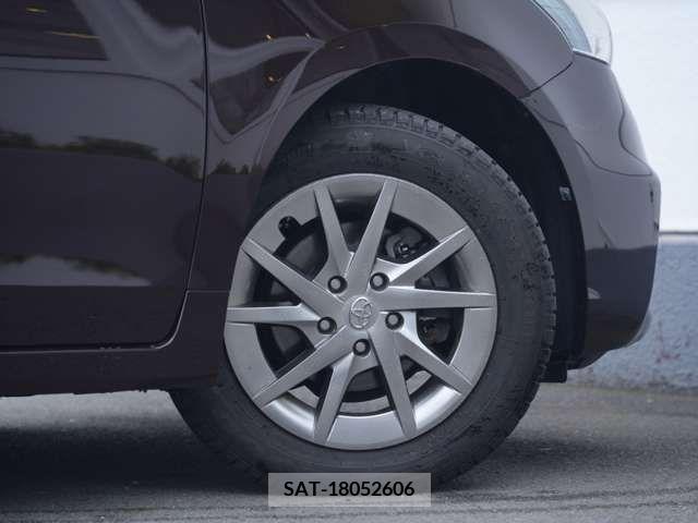 Toyota PRIUS ALPHA 2013-11 381883-14