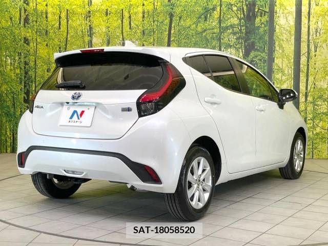 Toyota AQUA 2022-02 338172-17