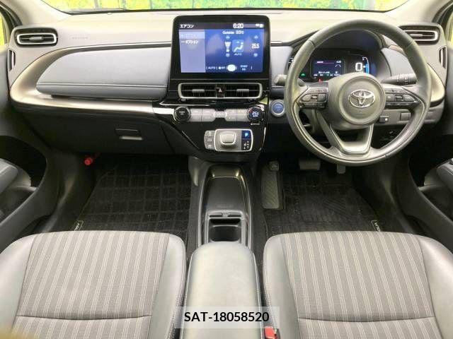 Toyota AQUA 2022-02 338172-1