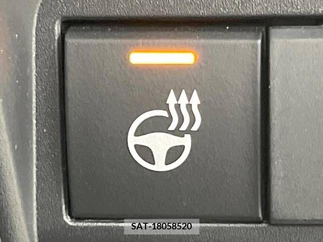 Toyota AQUA 2022-02 338172-6