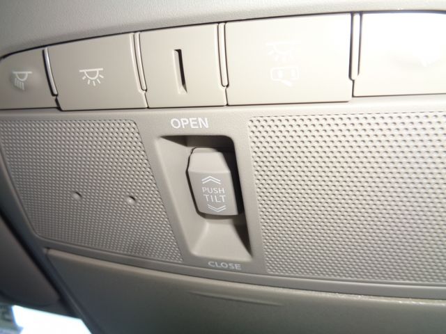 Nissan X-TRAIL 2018-05 9572-21