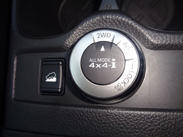 Nissan X-TRAIL 2018-05 9572-15
