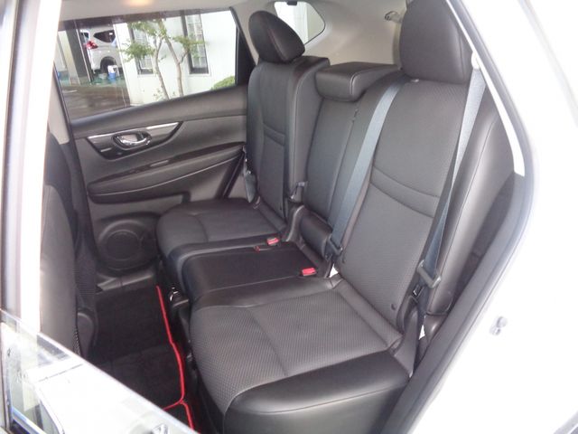 Nissan X-TRAIL 2018-05 9572-11