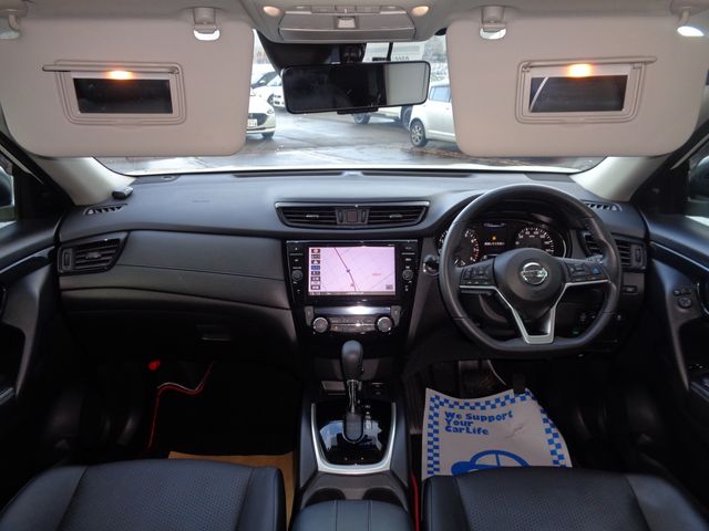 Nissan X-TRAIL 2018-05 9572-7