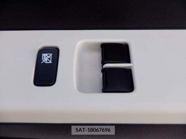 Suzuki ALTO 2017-02 327471-18