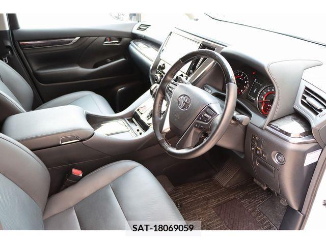 Toyota ALPHARD 2022-05 278536-9