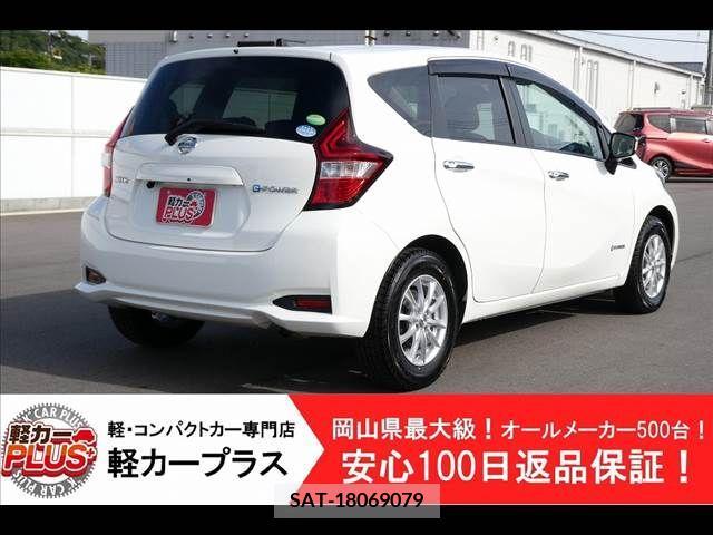 Nissan NOTE 2017-03 279877-1
