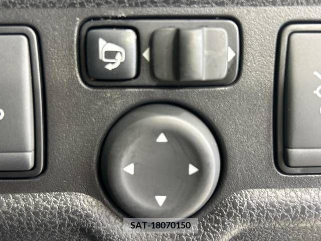 Nissan NOTE 2016-11 341887-7