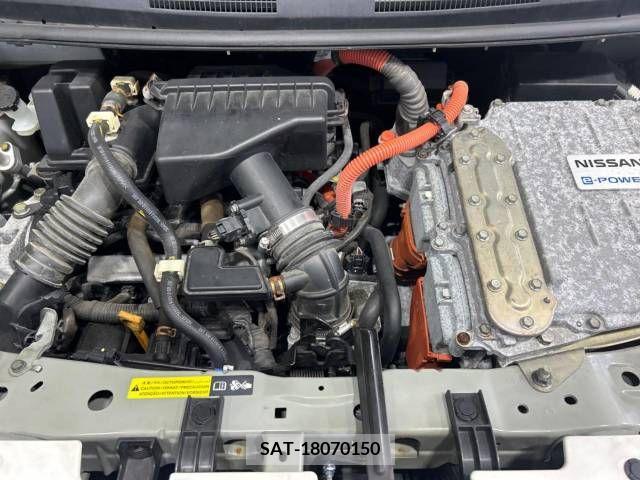 Nissan NOTE 2016-11 341887-18