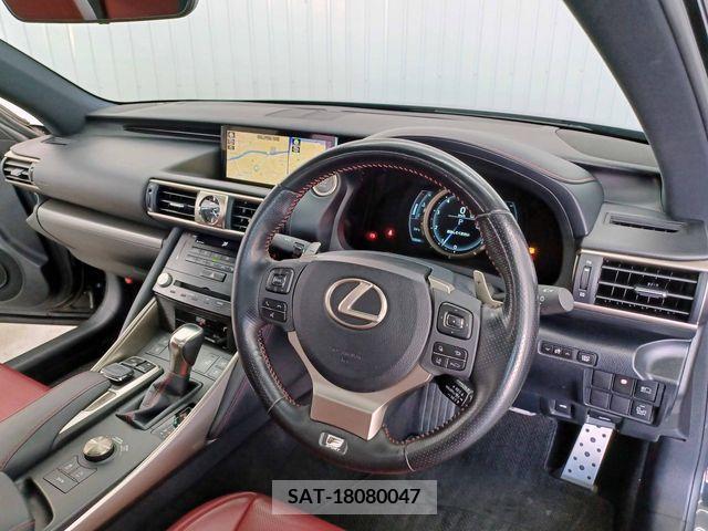 Lexus IS 2017-02 300010-9