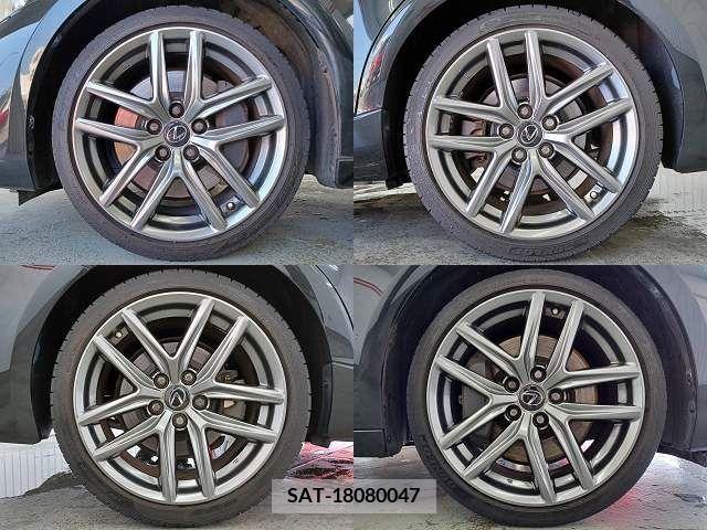 Lexus IS 2017-02 300010-6