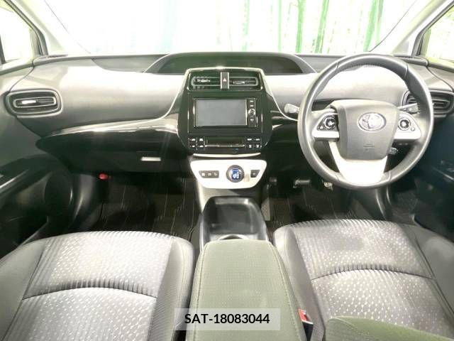 Toyota PRIUS 2017-11 282160-1