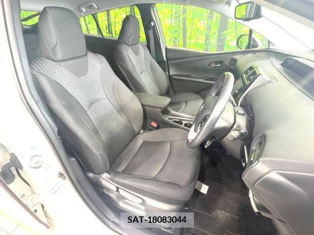 Toyota PRIUS 2017-11 282160-8