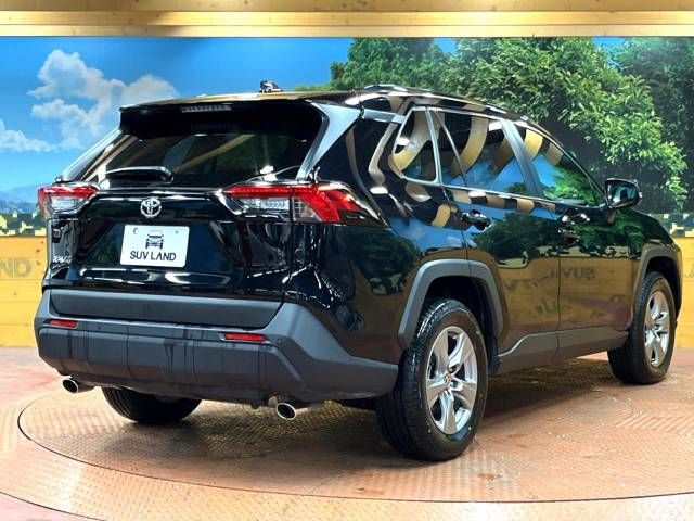 Toyota RAV4 2023-05 13976-17