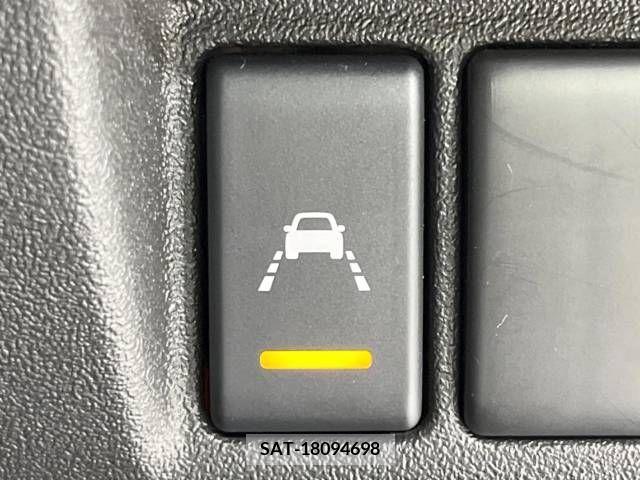 Nissan MARCH 2022-03 254016-3